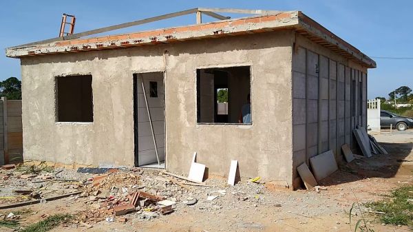 Construção com Laje Casa da Raquel Presidente Quenidy Embu